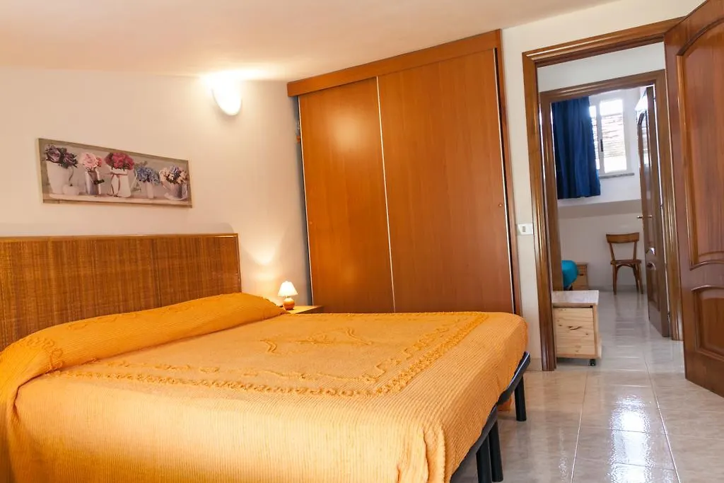 شقة Vacanze Simius فيلاّسيمِيوس