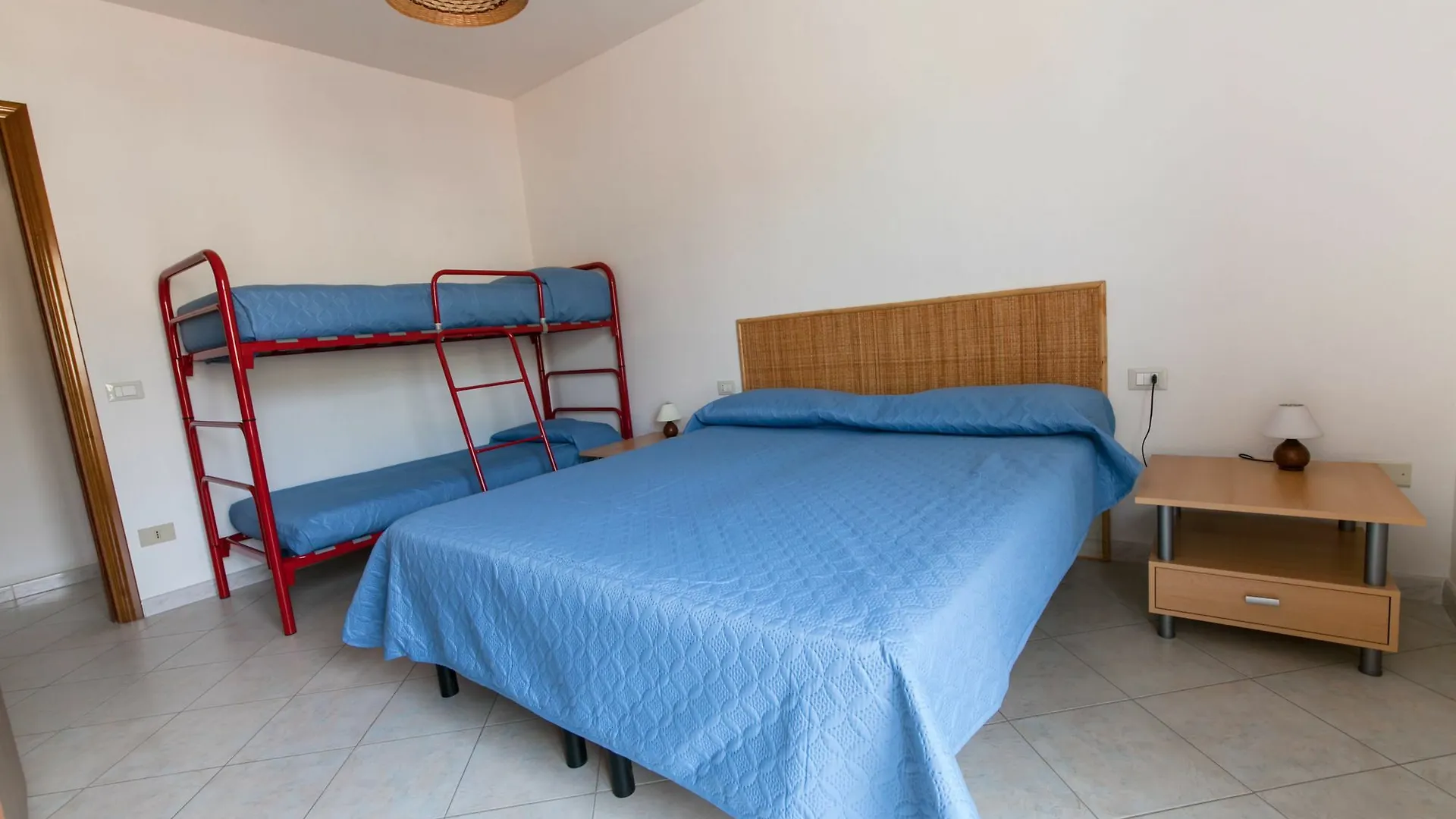 Vacanze Simius فيلاّسيمِيوس شقة